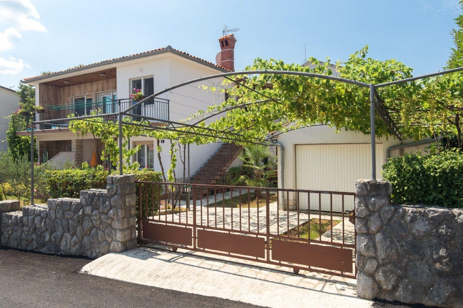Apartments Kate - 100 M From Beach Malinska Luaran gambar