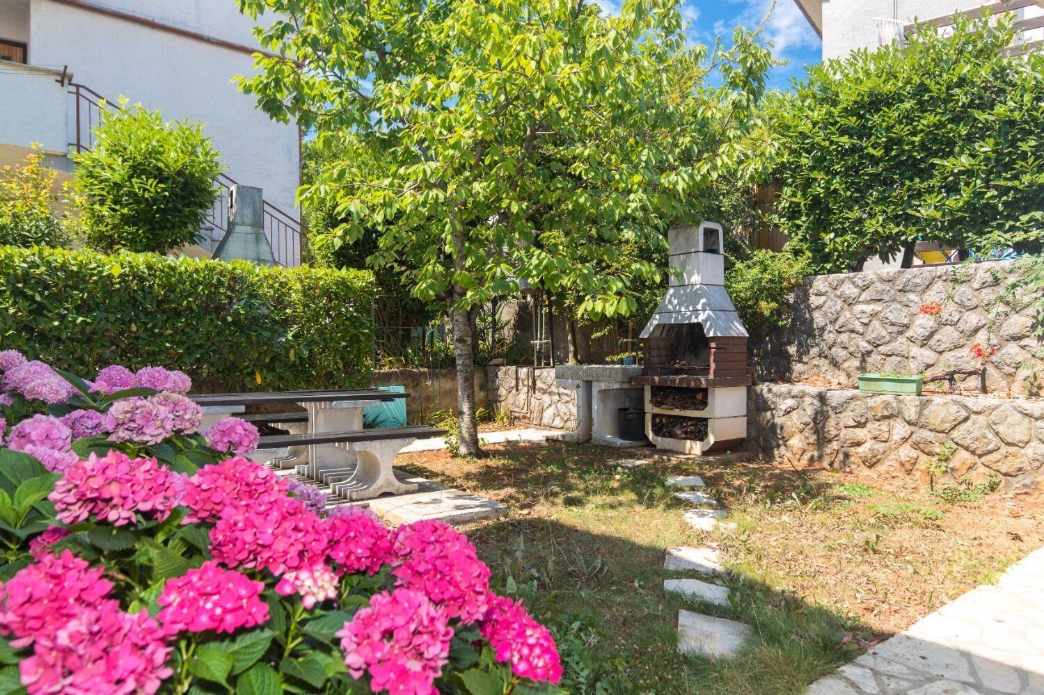 Apartments Kate - 100 M From Beach Malinska Luaran gambar